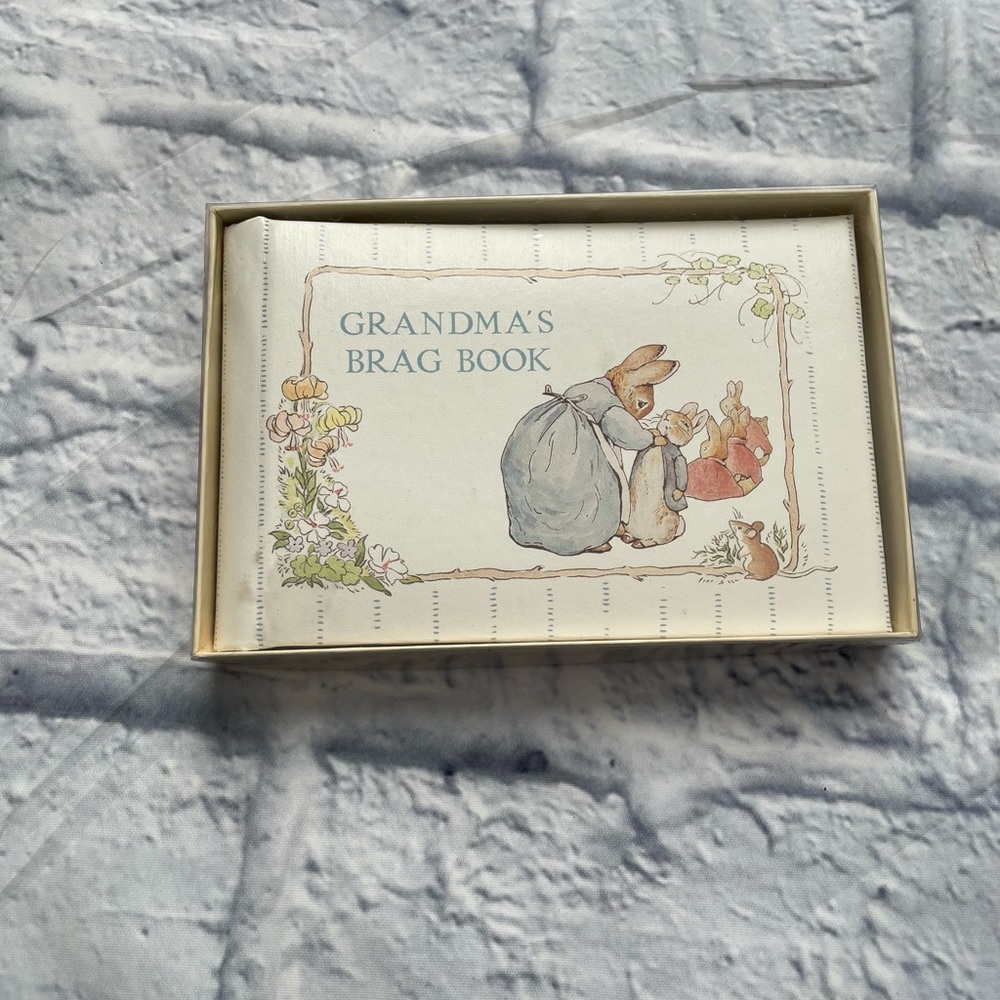 Beatrix potter Peter rabbit grandmas brag book photo album 1990 Vtg CR Gibson